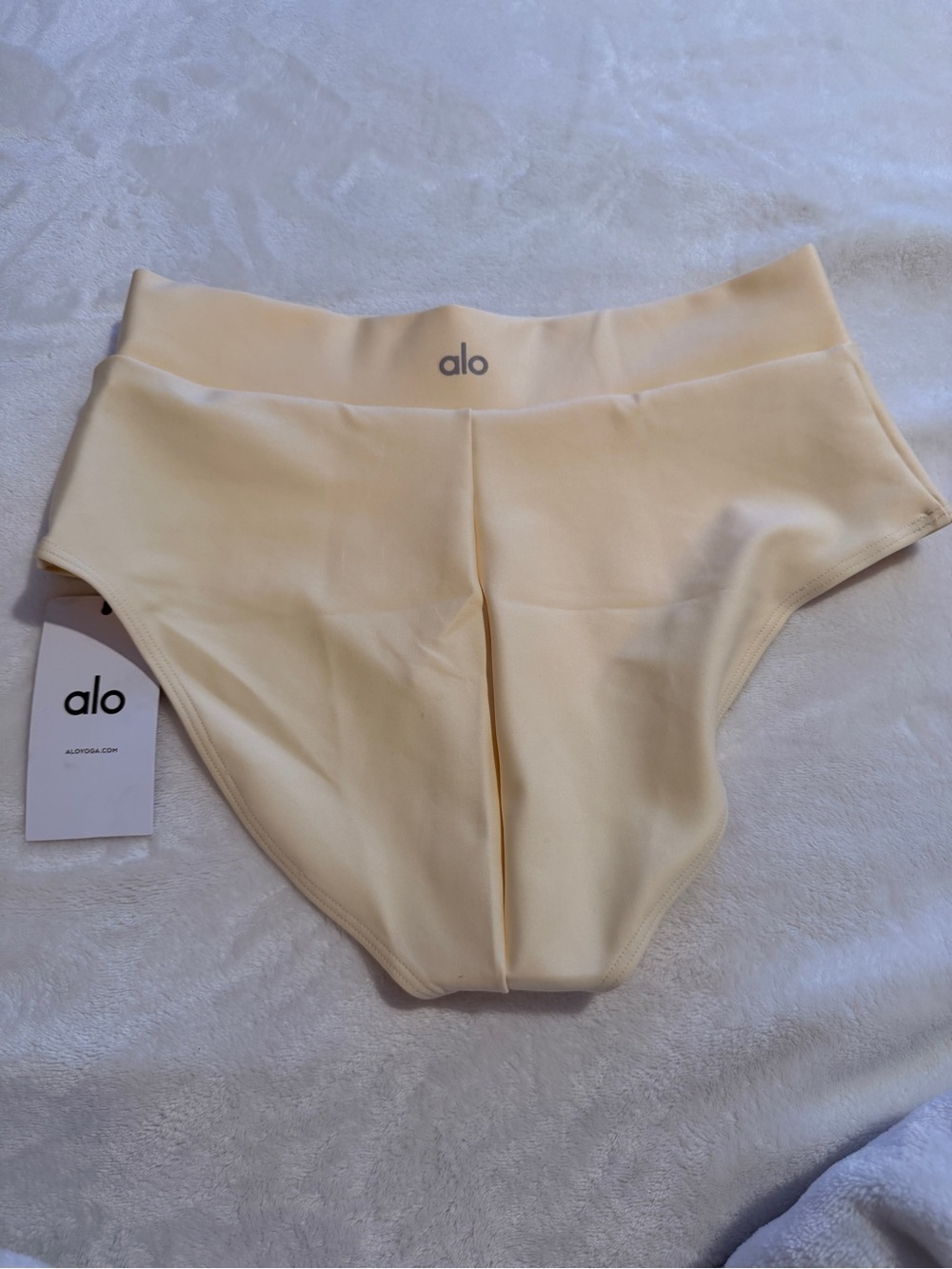 NWT ALO Yoga Airlift Record-Breaker Boyshort